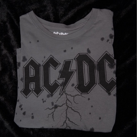 Tops - AC/DC cropped oversized t shirt